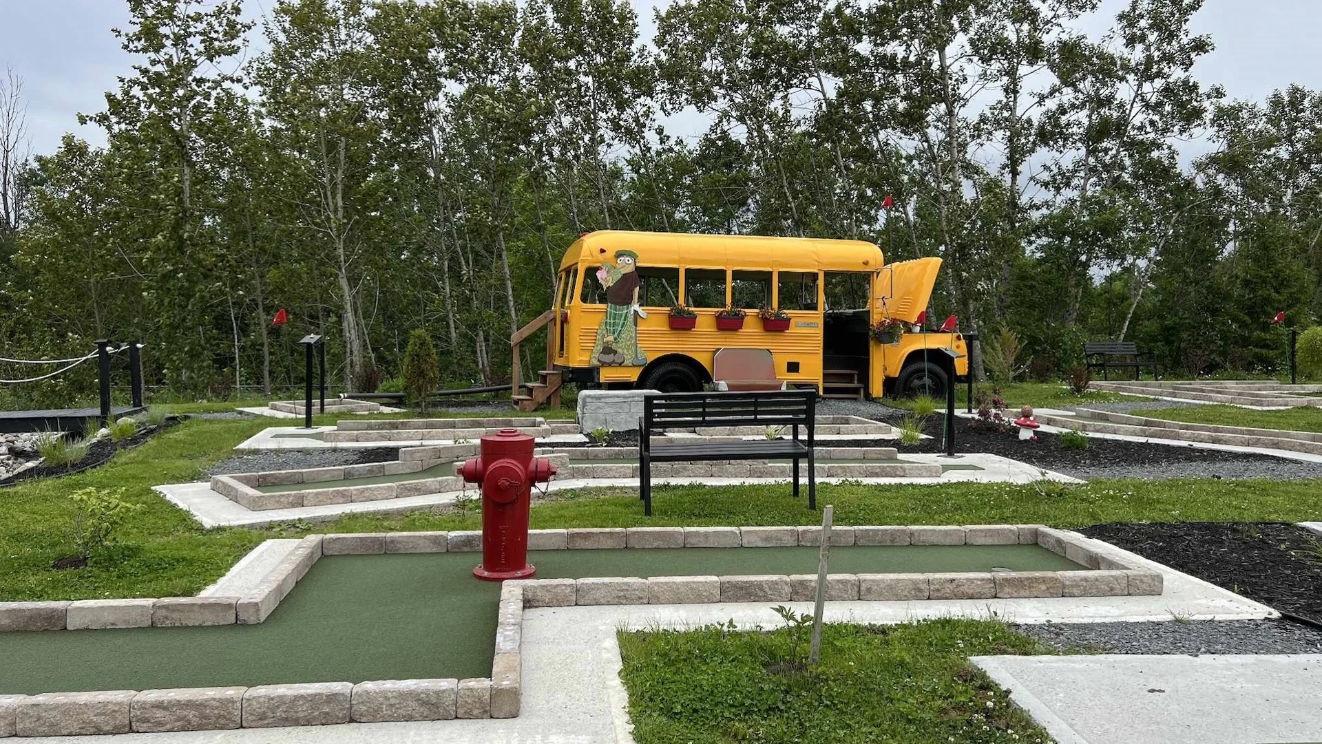 Mini-putt inn